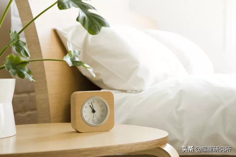 双人床怎么选最舒服,卧室双人床如何选