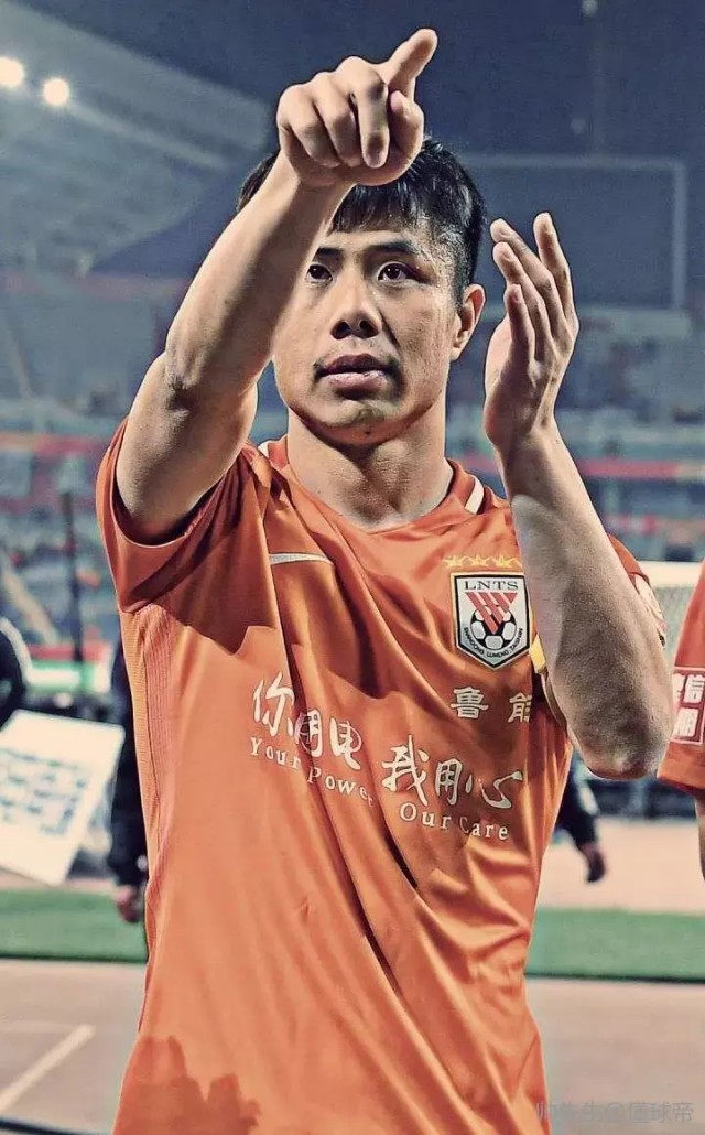 国足头像壁纸,韦世豪张玉宁亚洲杯配合