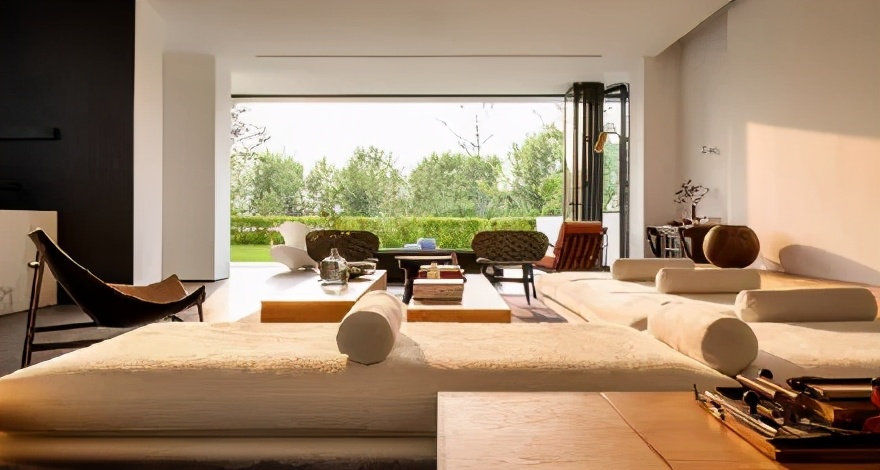 疯了，她的平胸才是顶级性感