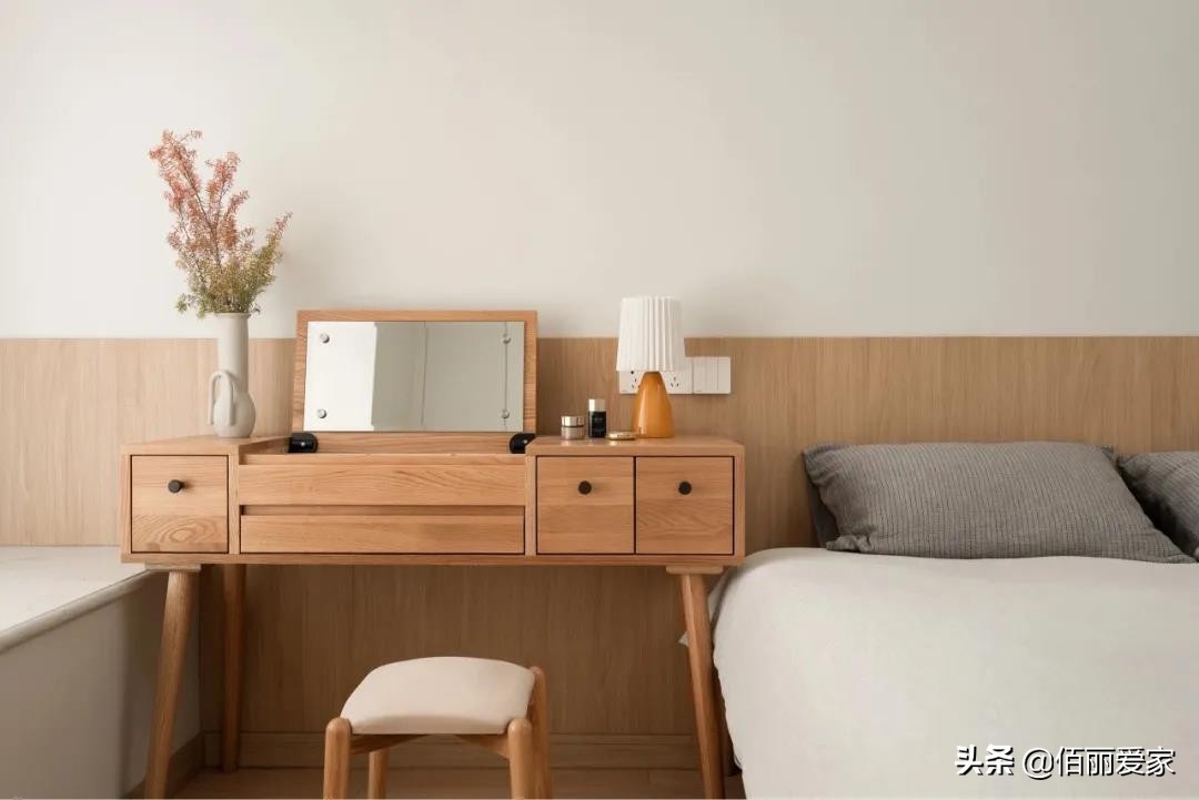 卧室太小买什么梳妆台,卧室比较小梳妆台