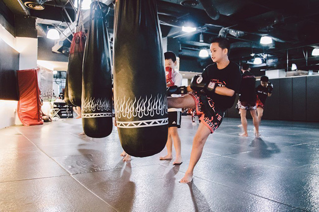 瘦小内向的孩子练搏击有变化吗,小孩几岁学搏击比较合适