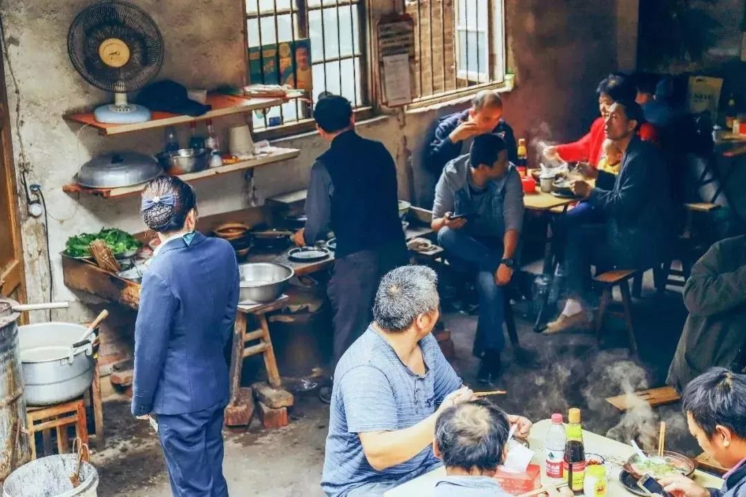 吃遍重庆100家苍蝇馆子,重庆解放碑附近苍蝇馆子前十名