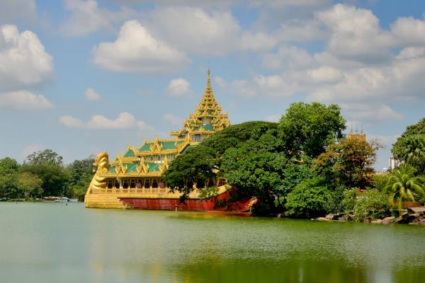 缅甸翡翠很便宜吗 (缅甸买翡翠是不是比国内便宜)