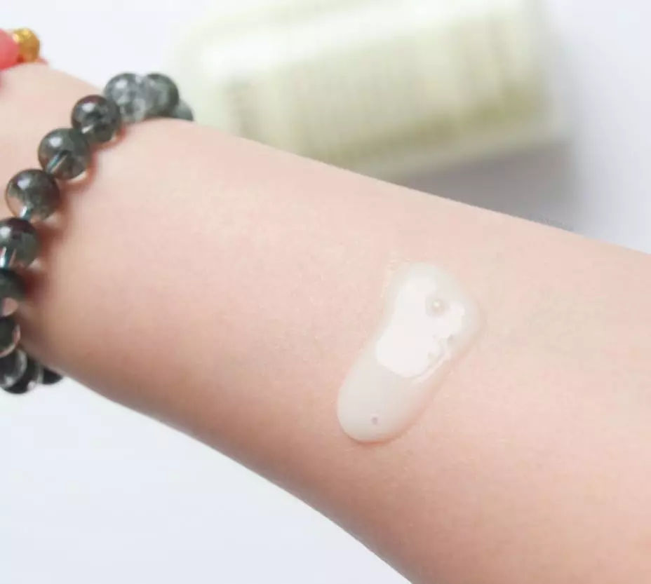 出油长痘怎么治,油皮爆痘如何护理