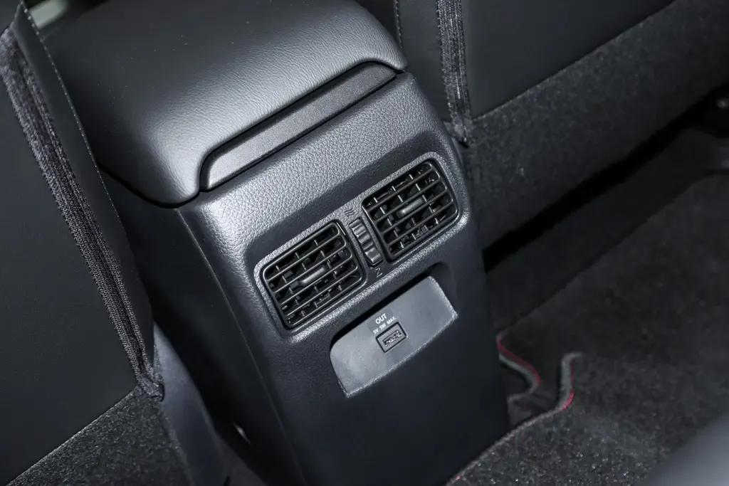 大众高尔夫对比骐达,高尔夫飞度纠结买哪个