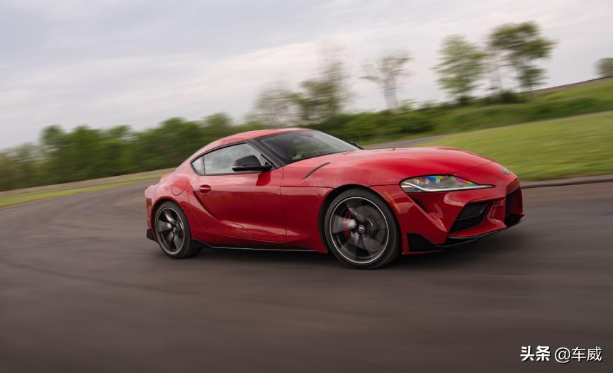 宝马z4m40ivs丰田牛魔王supra,全新一代supra外媒评论