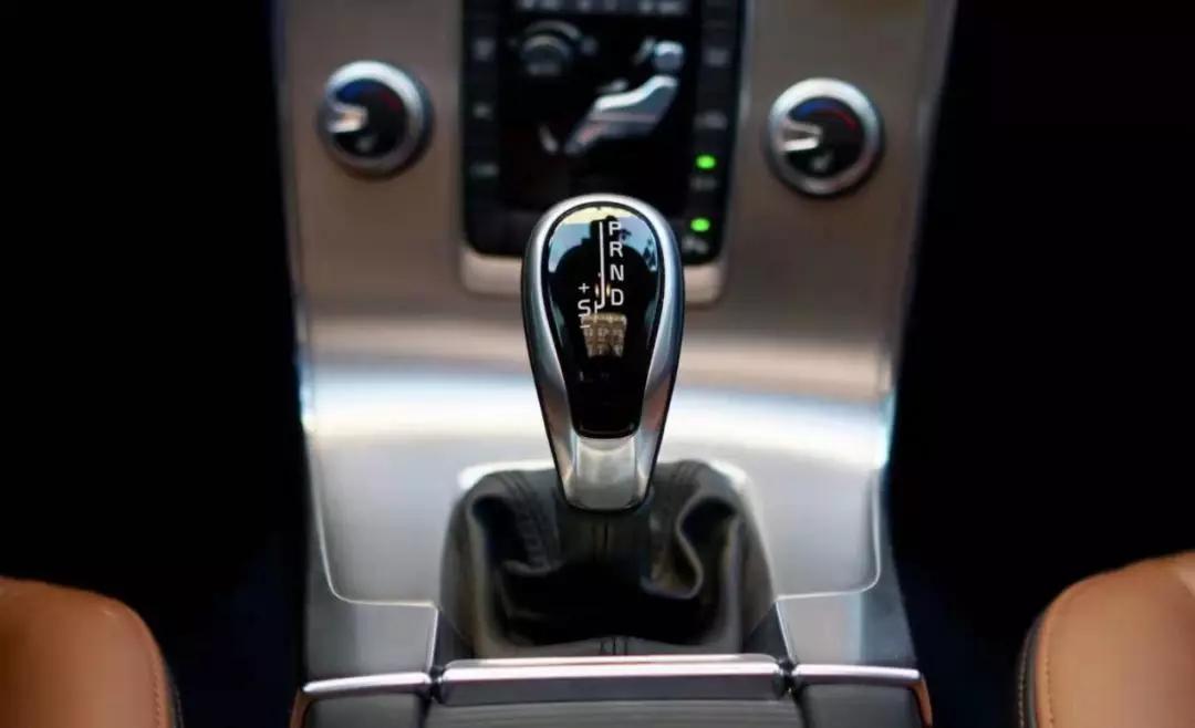 开了1年的沃尔沃s60,开了三年的沃尔沃s60还值多少钱呢