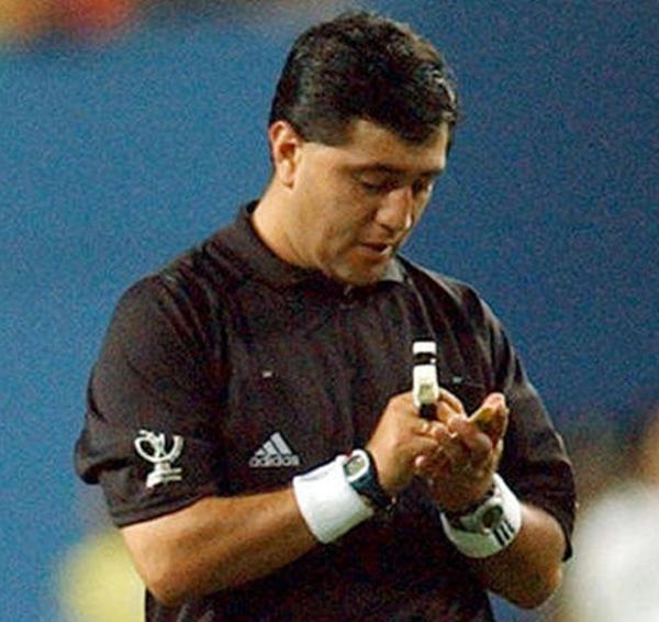 02年世界杯韩国黑哨裁判结局,02年世界杯韩国黑哨裁判下场