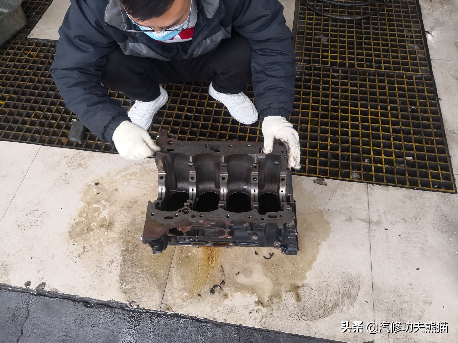 斯柯达烧机油是免拆治理还是大修,斯柯达昊锐烧机油大修