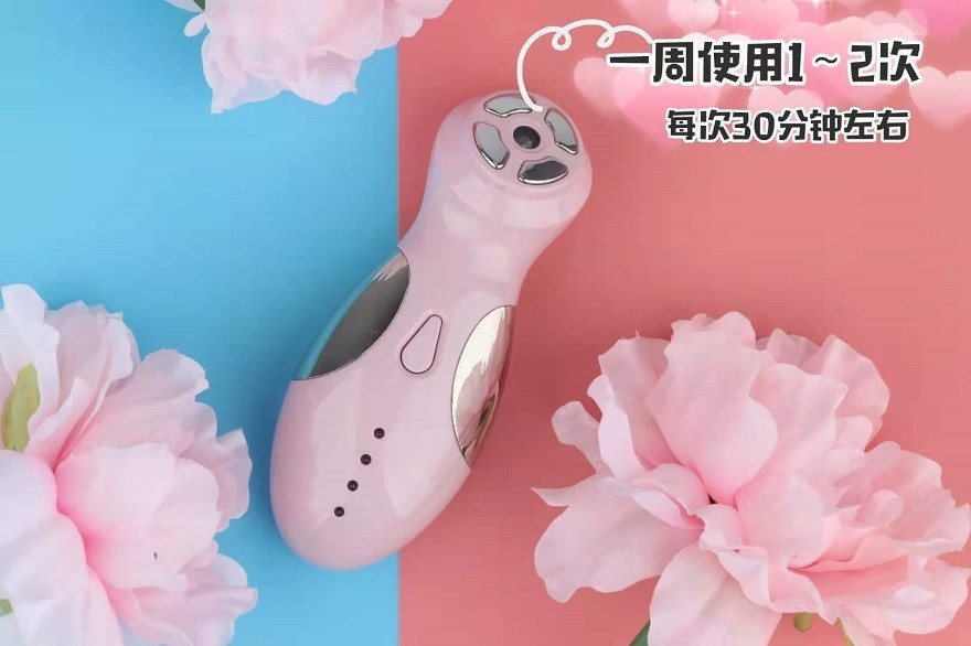 用如意射频美颜仪，同框合照不输人