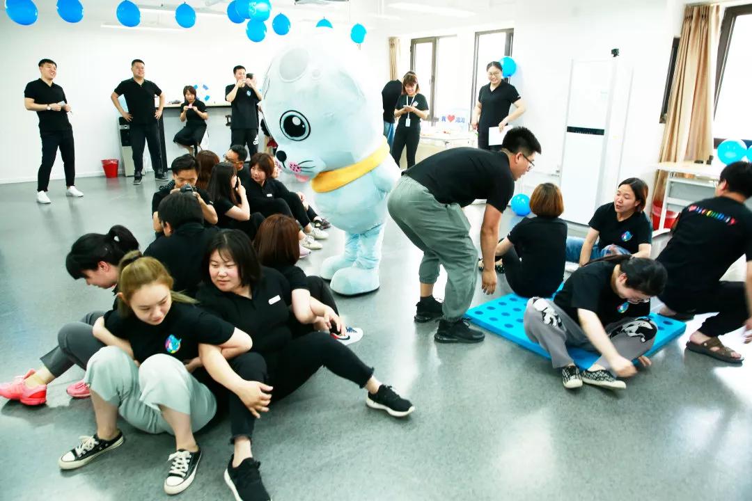 只有越来越强大才能越相信童话,只有越来越强大才能越战越勇