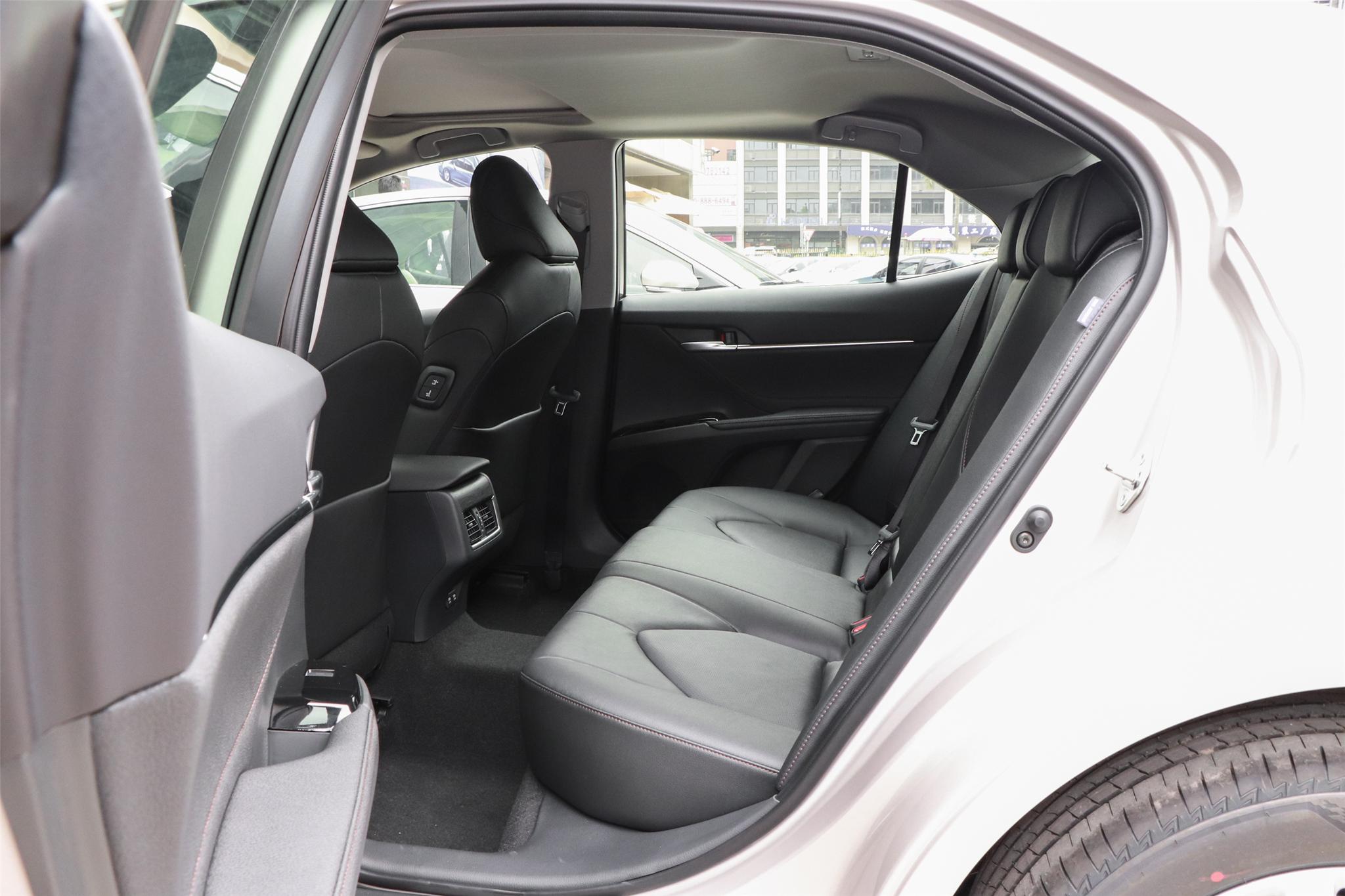 顶配不贵20万高性价比中级车推荐,20万内落地最值得入手的中级车