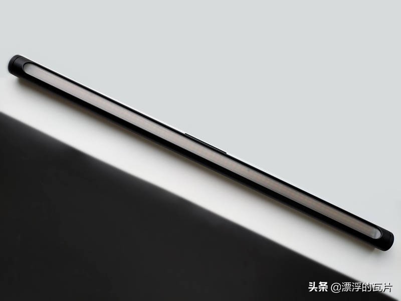 显示器挂灯的正确方法,显示器挂灯白天有用吗