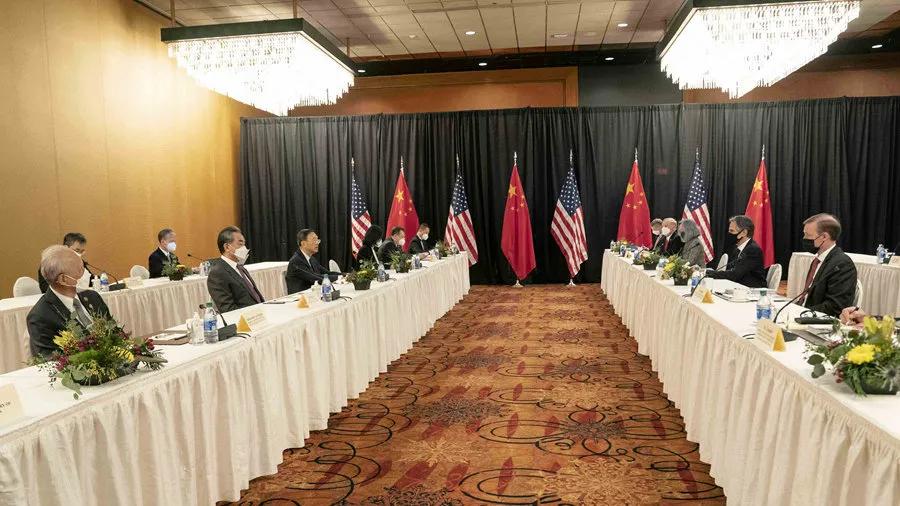 中国军队对日军火力全开的场面,中国火力全开进行反击电影