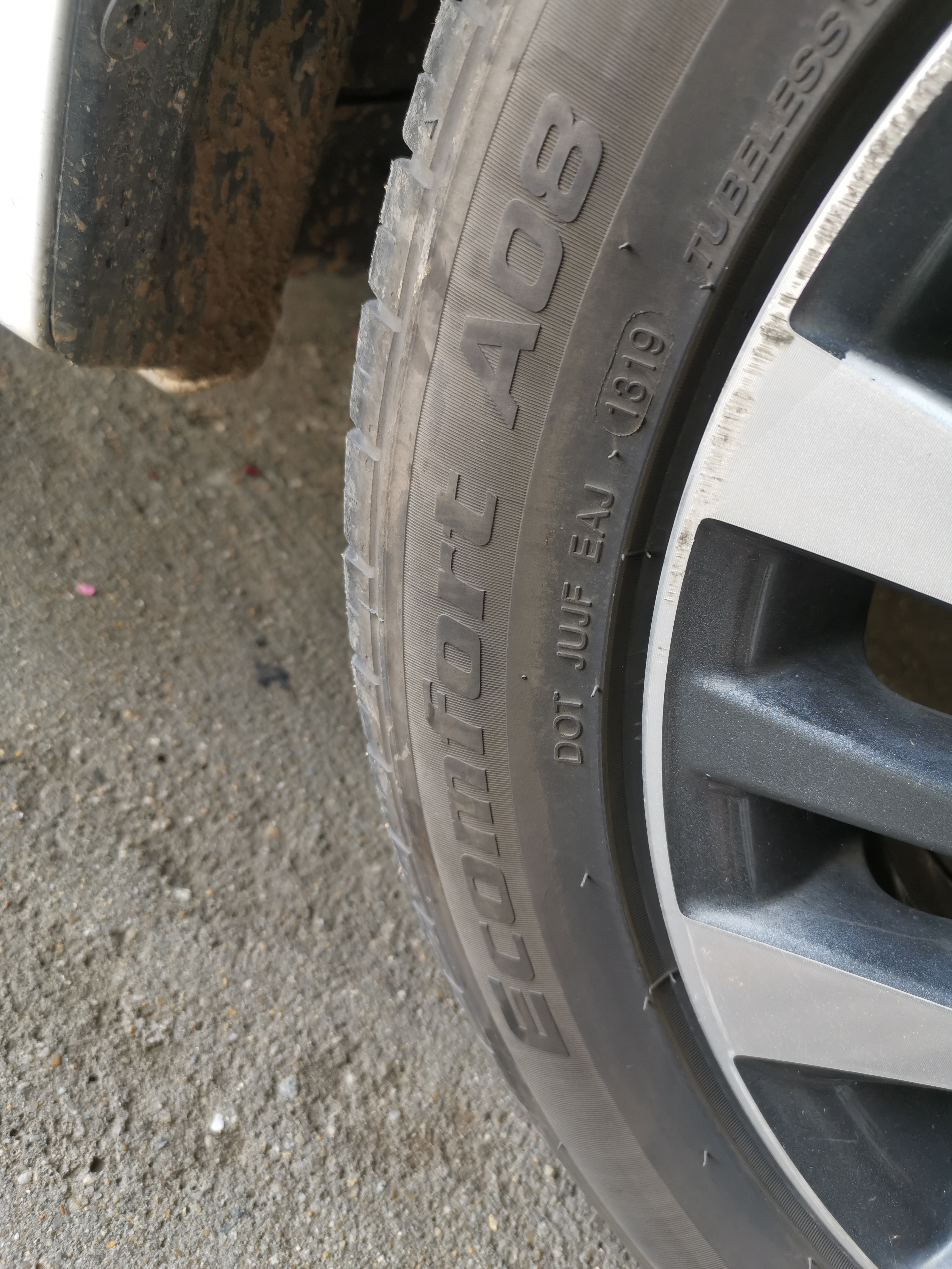 2年开1万公里的车正常么,2年车子开了10万公里算老车吗