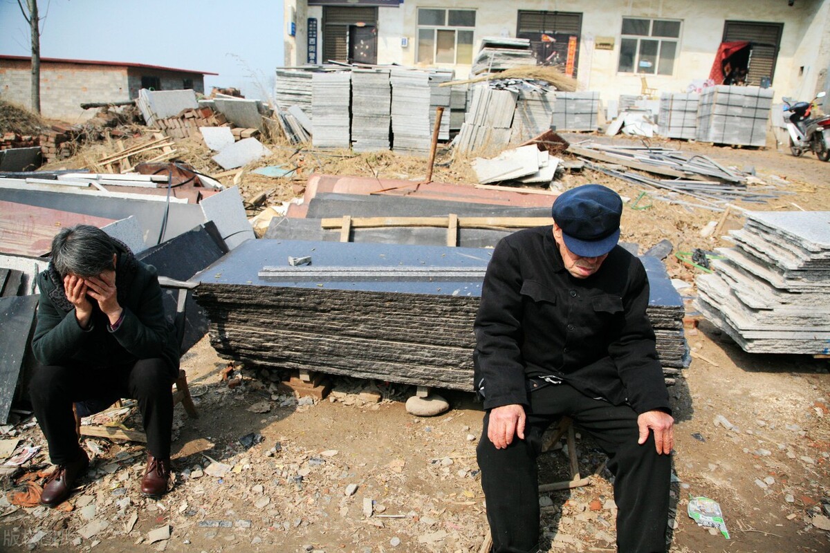 殡葬法对农村坟墓的规定,以前土葬坟墓要处理吗