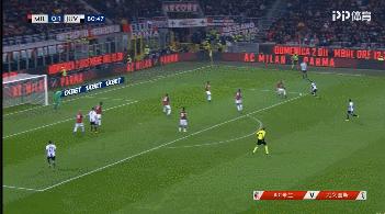 c罗帽子戏法第一脚暴力远射,博努奇评价c罗凌空抽射