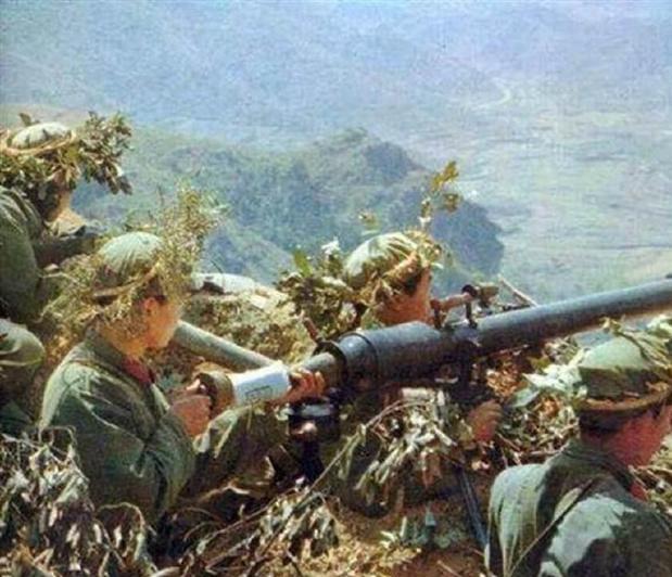 *锡龙廖**:1984年一战成名,*小平邓**说:此人要重点培养