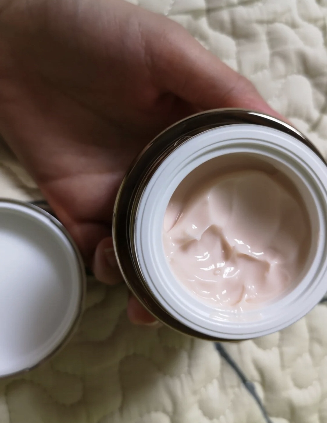 熬夜面霜推荐女生,经常熬夜用什么贵妇面霜