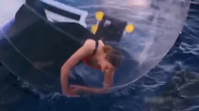 让你心动的搞笑图片,搞笑gif笑死人的动图