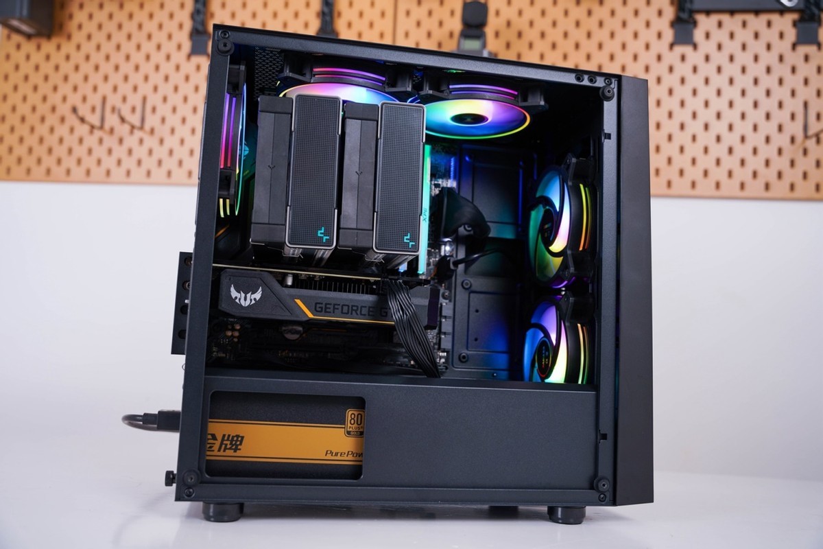 两千元以内的高性价比电脑主机,2020年中端电脑主机推荐