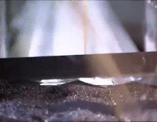 把锁锁上了怎么弄下来,锁怎么样是锁上的