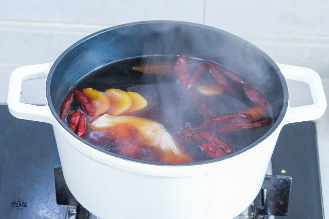 风干的卤猪耳朵要怎么做,猪耳朵怎么卤又脆又好吃