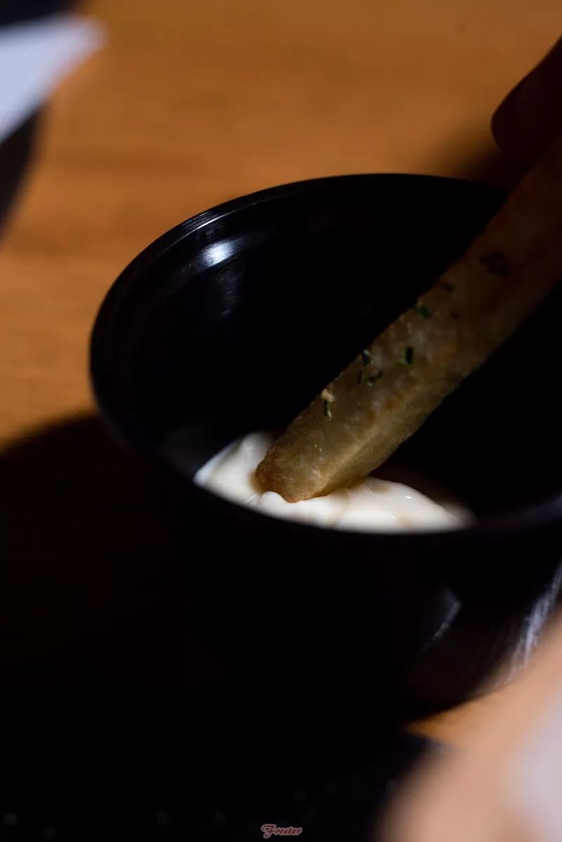 这是一家神奇Pizza小店，居然默默霸占着海口点评西餐榜TOP1