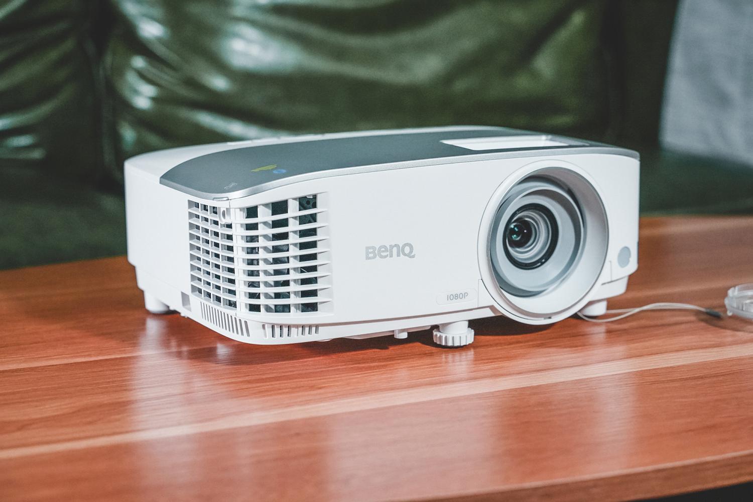 1024x768明基投影仪颗粒感测评,明基i706投影仪评测