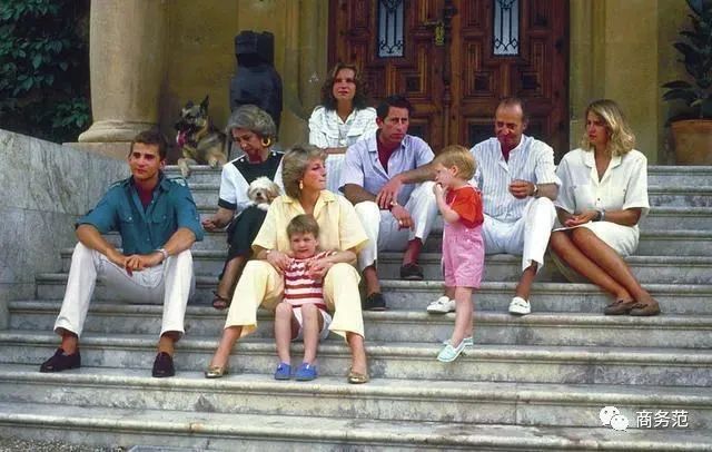 老钱vs新钱vs顶级网红，度假也有鄙视链？