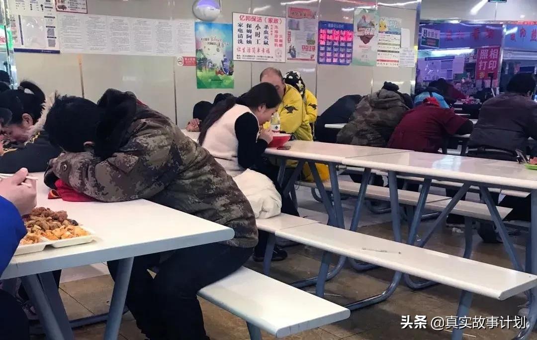 北京群租纪实,北京群租房里的女孩