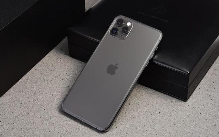 手机实体店和网上价格有多大差距,华为手机在实体店买还是网上买好