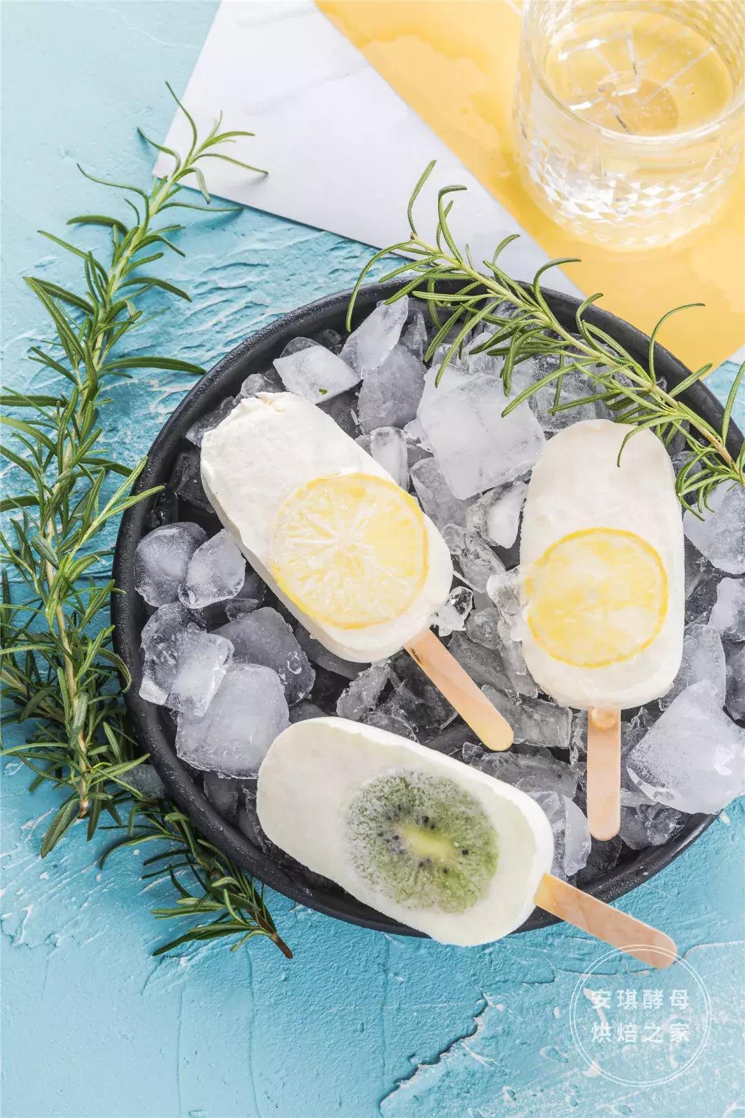 快过期的奶油做成冰淇淋还能吃吗,用淡奶油做的雪糕最多能存放几天