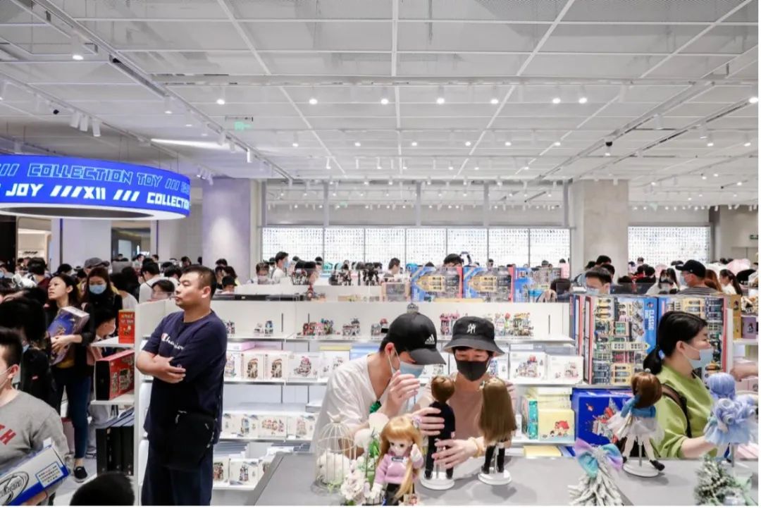 x11旗舰贵阳,x11旗舰店潮玩店