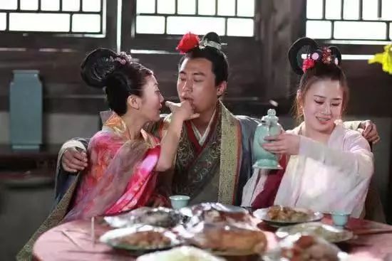 《*瓶金**梅》：别让“重口味”毁掉了你