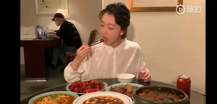 又一女孩因*肥药减**丧命！你不是在减肥，而是在自杀