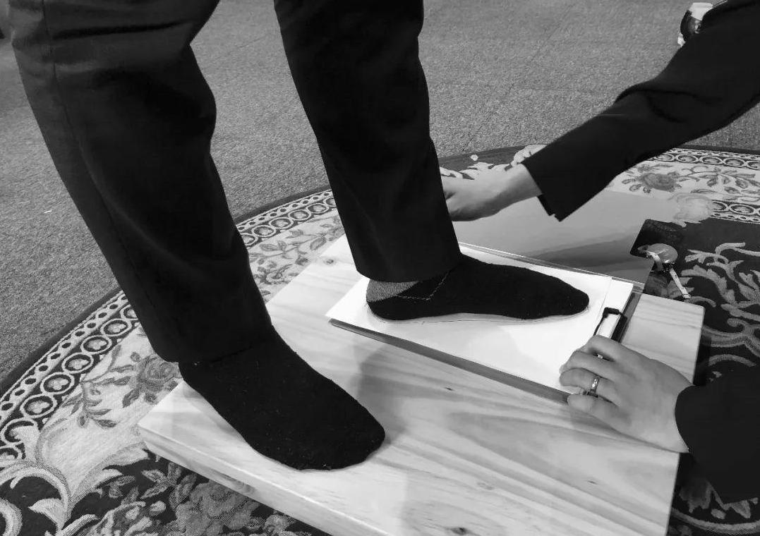 头层牛皮德训鞋测评,让男士穿着舒服的鞋