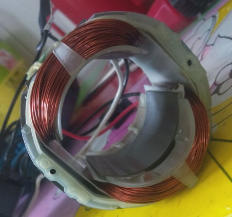 晶思达手电钻开关总成内部构造,插电款带冲击的手电钻