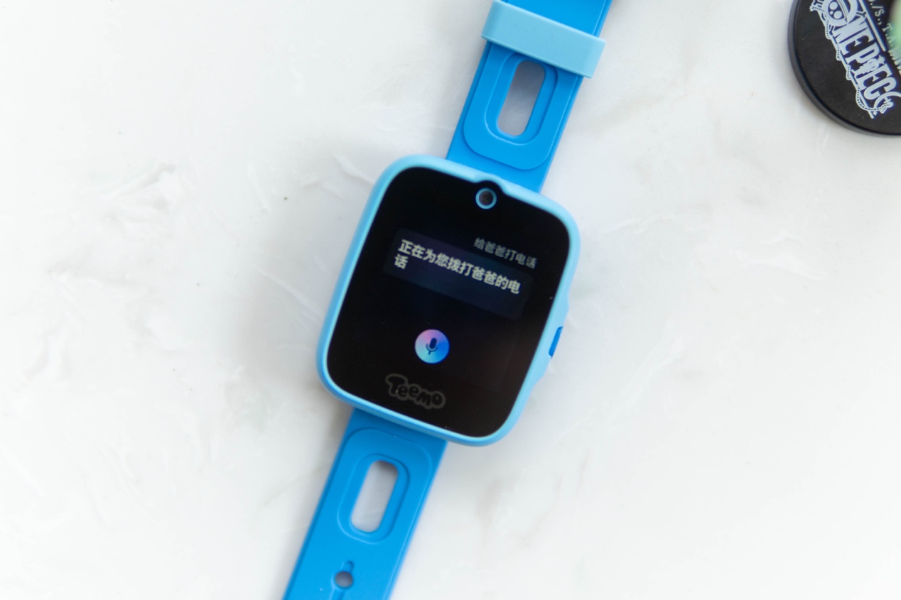 不在孩子身旁也守护安全，糖猫A10儿童电话手表，宝贝家长都喜欢