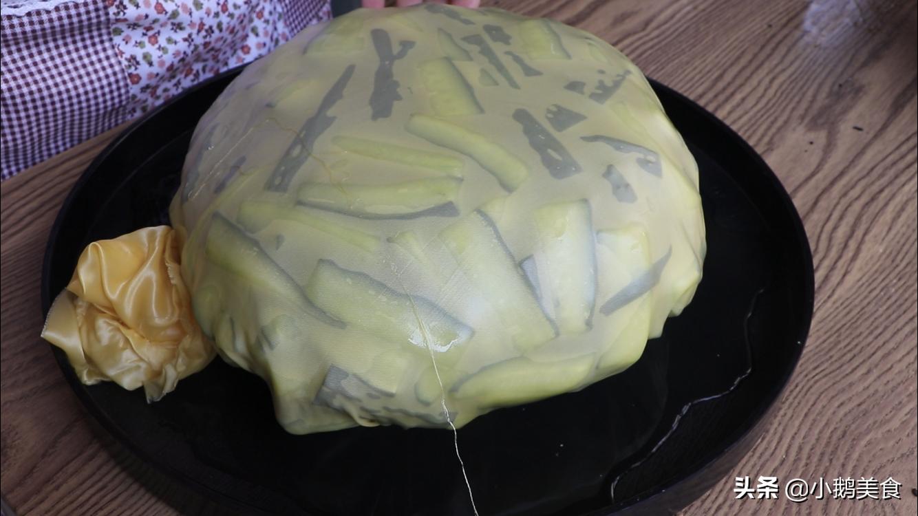 腌黄瓜最好吃的做法,最简单的腌黄瓜