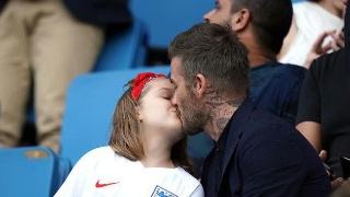 贝克汉姆亲吻女儿:父女之间的界限感,有多重要