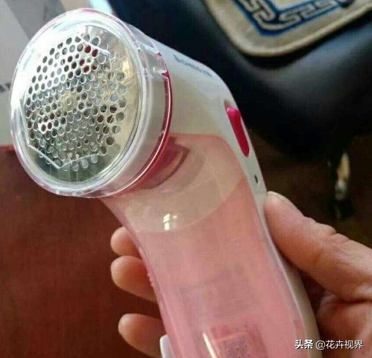 衣服粘毛用胶布,黑衣服起球粘毛怎么办