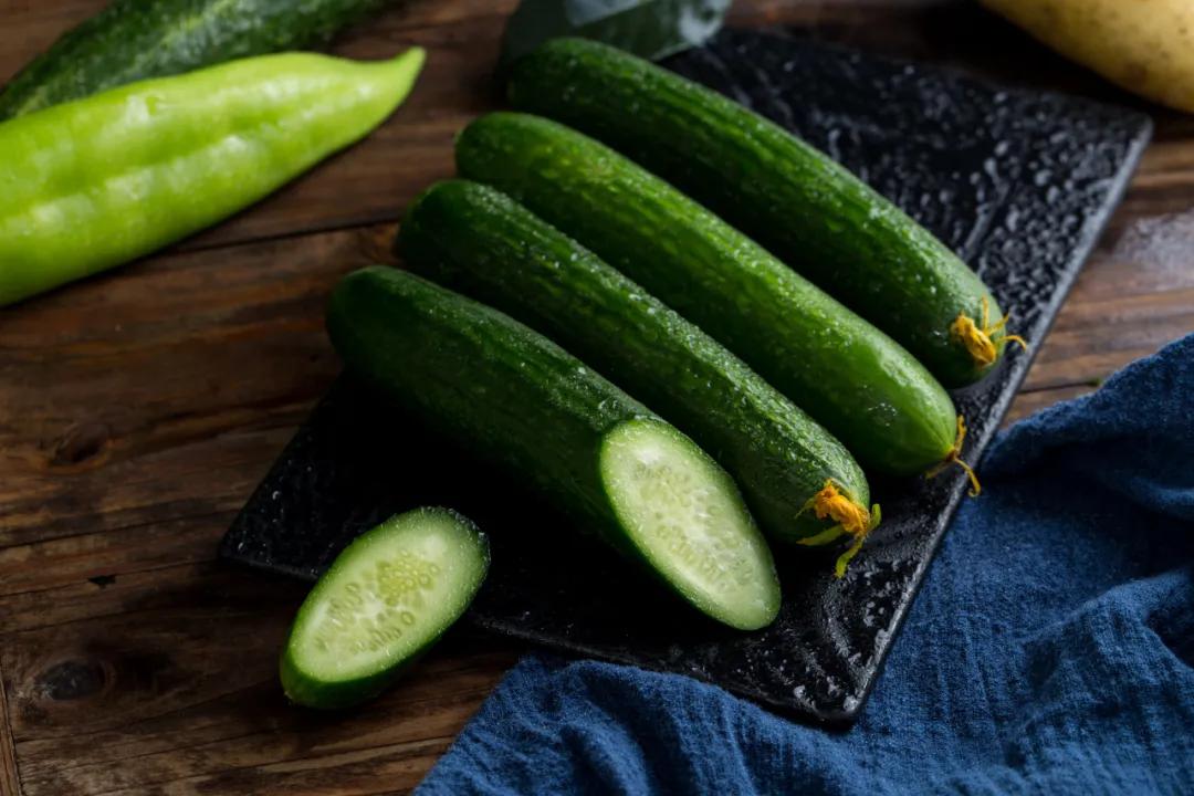 睡不踏实老是醒吃什么药,睡觉爱醒睡不踏实睡眠少怎么回事