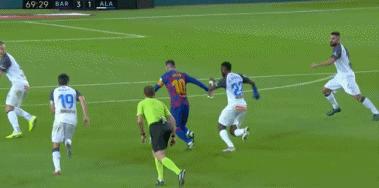 16岁梅西高光时刻,10年梅西意气风发