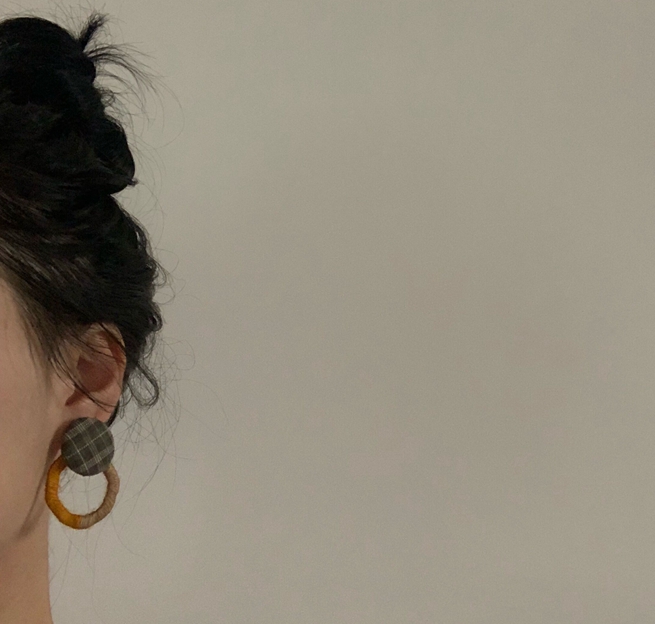 耳环怎么搭好看,耳环怎么搭出高级感