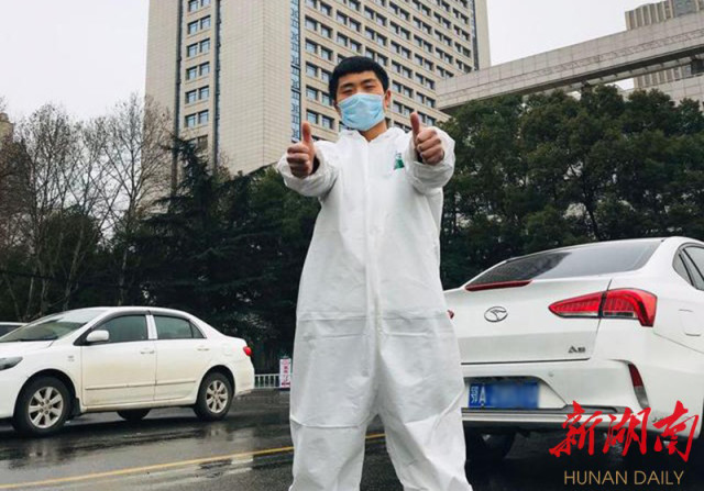 让青春在战疫一线中绽放绚丽之花,青春之花在边关绽放