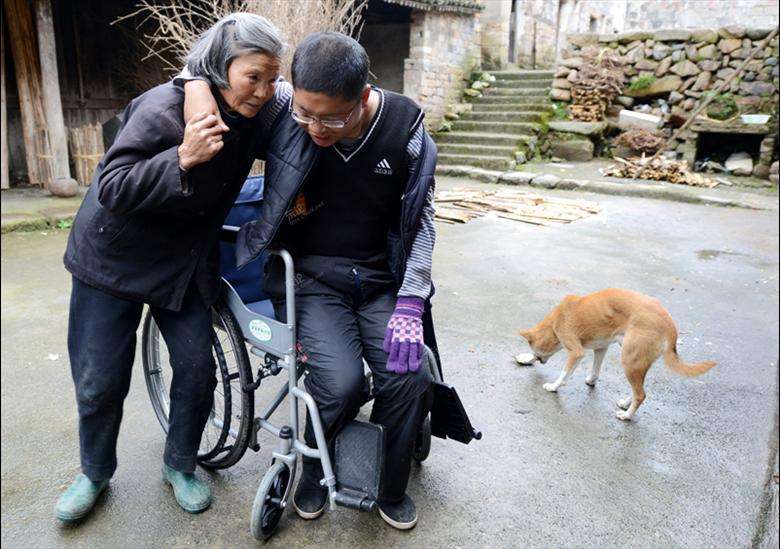 艾灸对中风偏瘫的人有帮助吗,艾灸能治偏瘫的案例