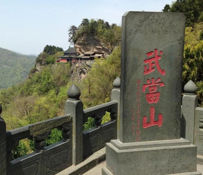 东风公司十堰总部,东风总部搬出十堰原因