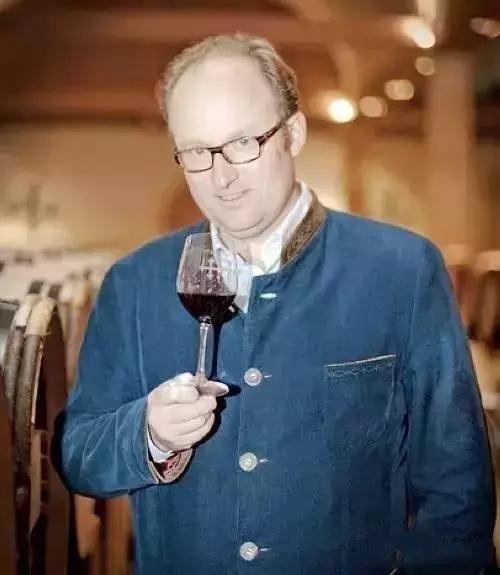 木桐玛歌拉图柏图斯康帝红酒,拉菲拉图玛歌木桐哪个性价比高