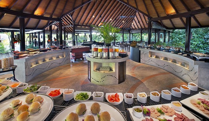 铂爵旅拍婚纱照9套衣服多少钱,去马尔代夫拍婚纱照要多少钱